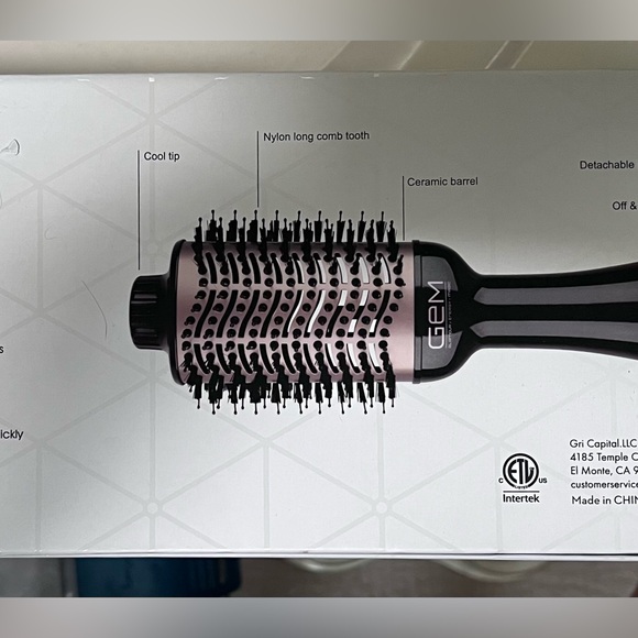 GEM Hot Air Brush
Dry Style Volumize  
NEW IN BOX - Picture 3 of 14